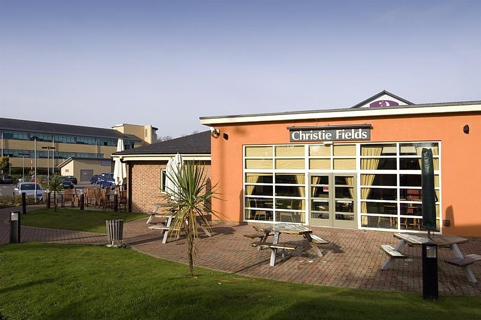 Premier Inn Manchester West Didsbury Esterno foto
