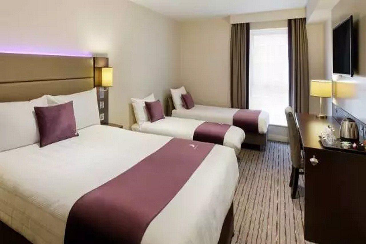 Premier Inn Manchester West Didsbury Esterno foto