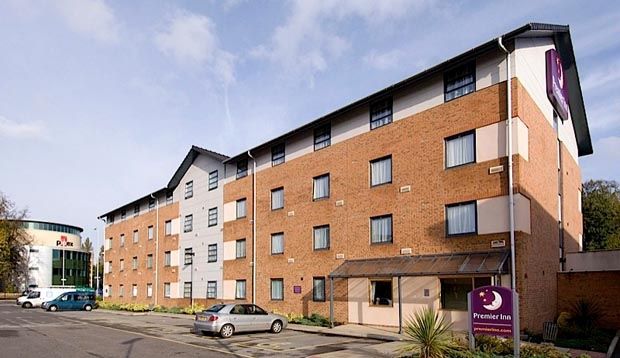 Premier Inn Manchester West Didsbury Esterno foto